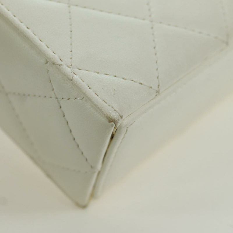 【日本直送】香奈兒 (CHANEL) 絎縫鏈條肩背包，羊皮材質，白色，金色，CC標誌，正品編號 173442SAM-16