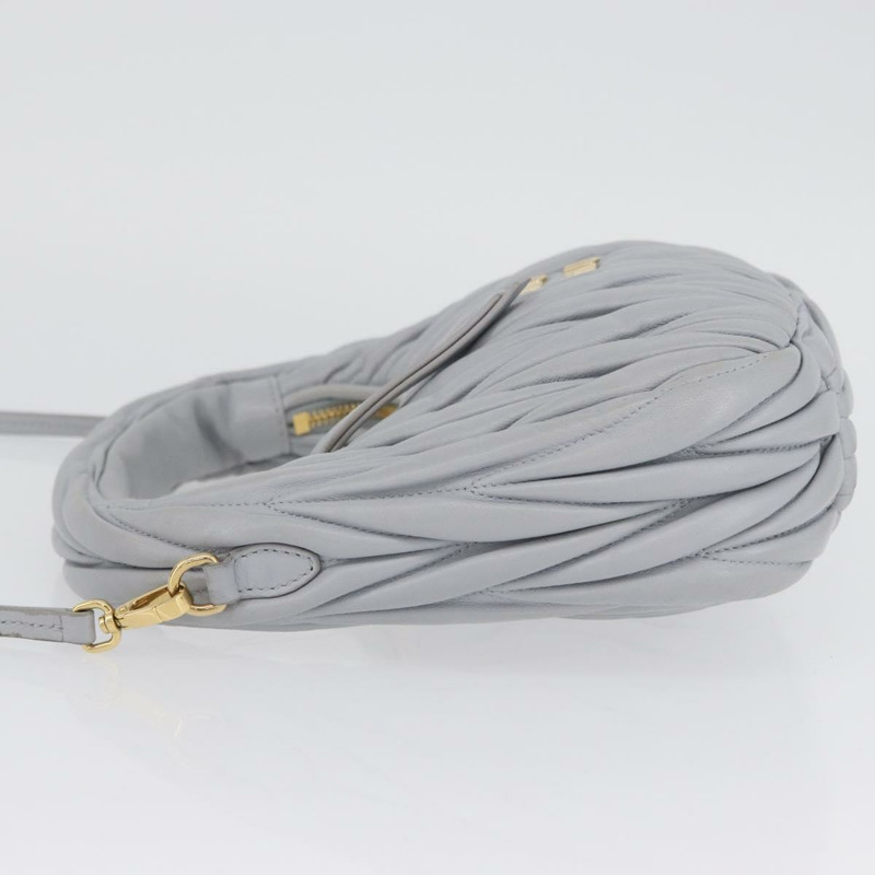 【日本直送】Miu Miu Matelasse Wonder 手提包，皮革材質，兩用，淺藍色/金色，正品，貨號 171511SAM-4