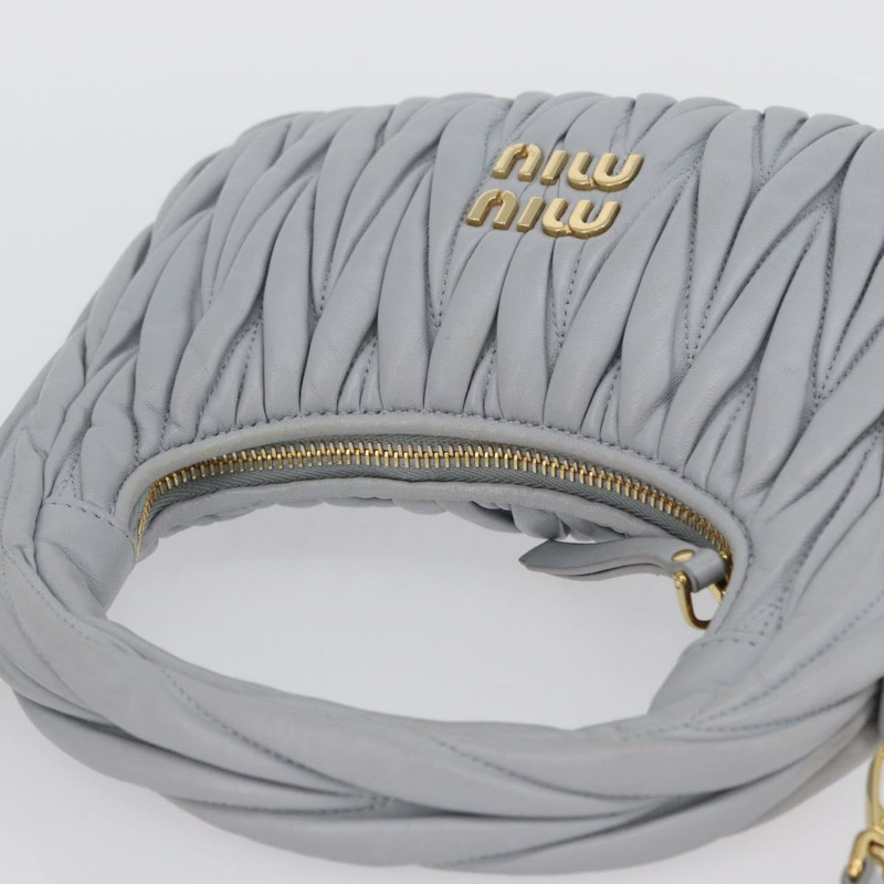 【日本直送】Miu Miu Matelasse Wonder 手提包，皮革材質，兩用，淺藍色/金色，正品，貨號 171511SAM-6