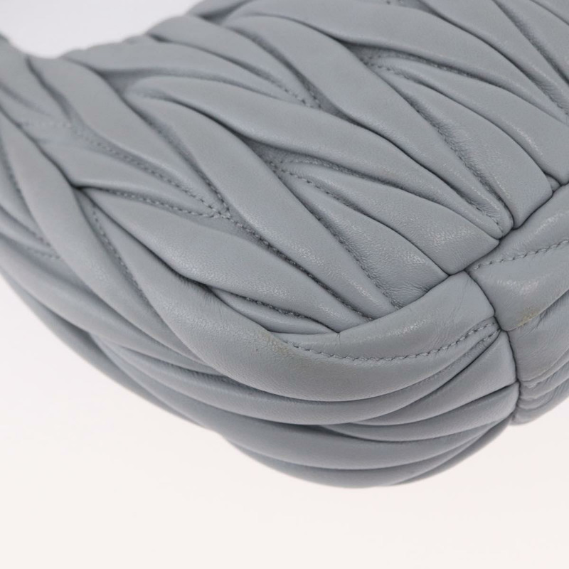 【日本直送】Miu Miu Matelasse Wonder 手提包，皮革材質，兩用，淺藍色/金色，正品，貨號 171511SAM-17