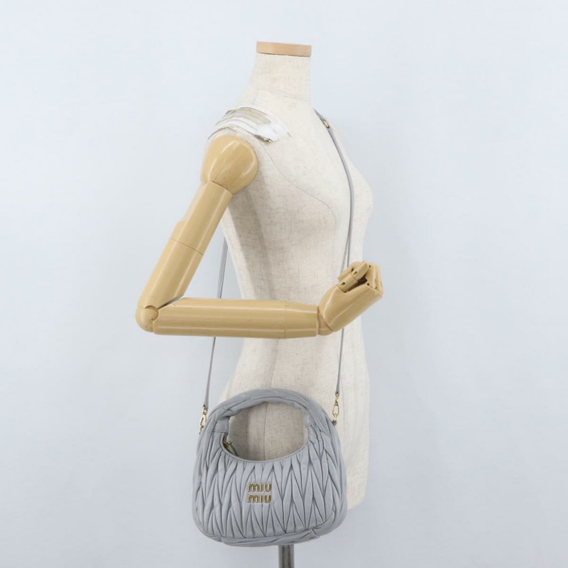 【日本直送】Miu Miu Matelasse Wonder 手提包，皮革材質，兩用，淺藍色/金色，正品，貨號 171511SAM-24