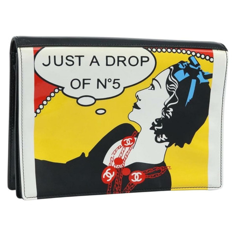 香奈兒 Mademoiselle 手拿包，漆皮材質，銀色多色 CC 標誌，貨號 171544V