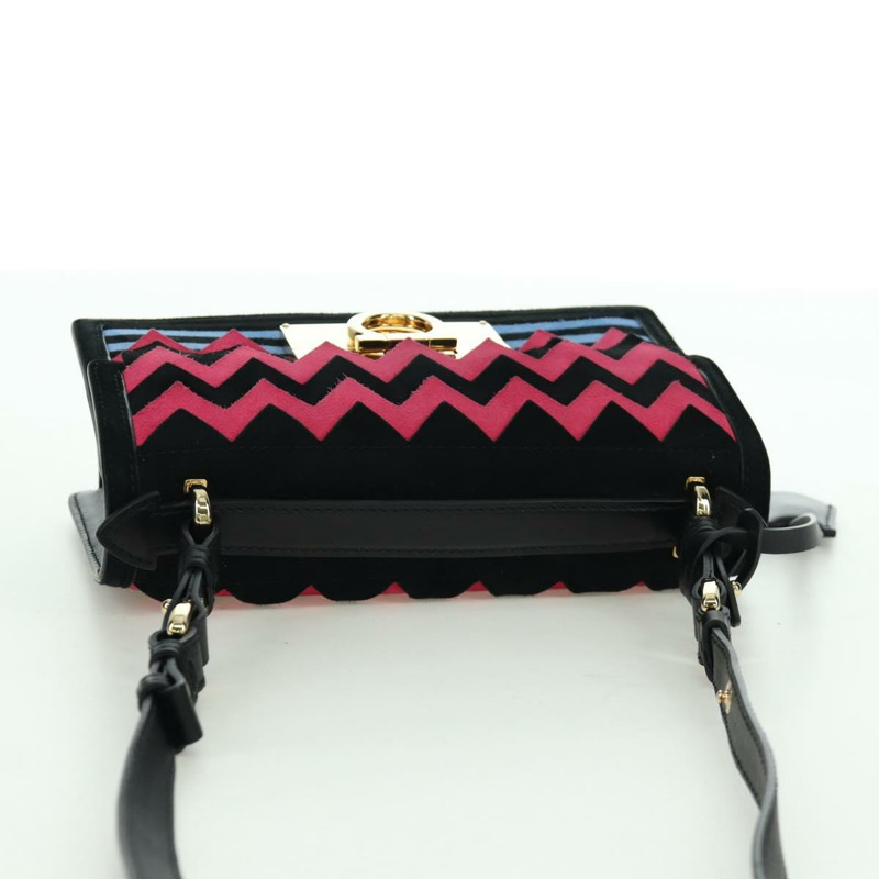 【日本直送】Salvatore Ferragamo Gancini 單肩包，麂皮材質，黑色、粉紅色、金色，正品 ARZ419M-5