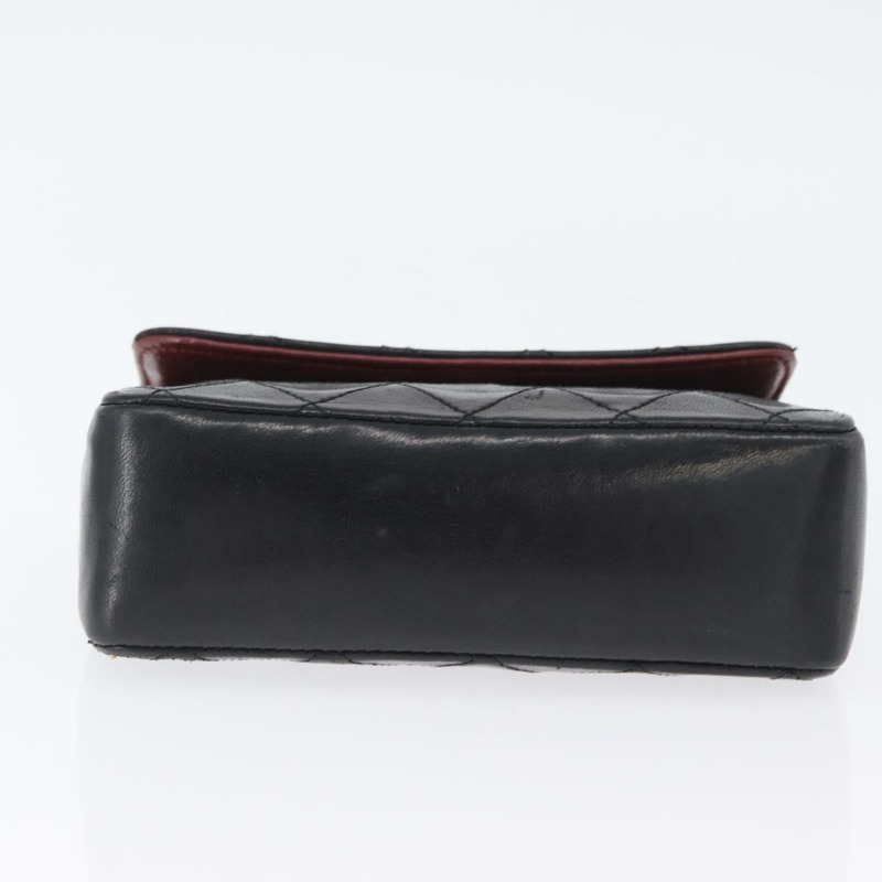 【日本直送】香奈兒 (CHANEL) 絎縫鏈條單肩包，羊皮材質，黑色，金色雙C標誌，正品編號 172545SAV-4