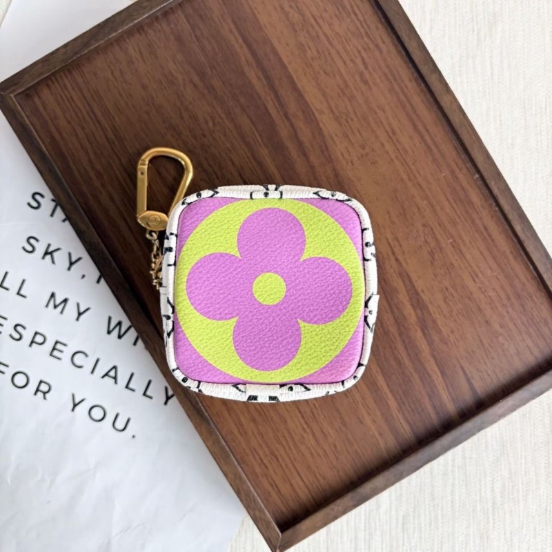 LV cube限定款骰子零錢包 7*7*6 9新 配件塵袋-4