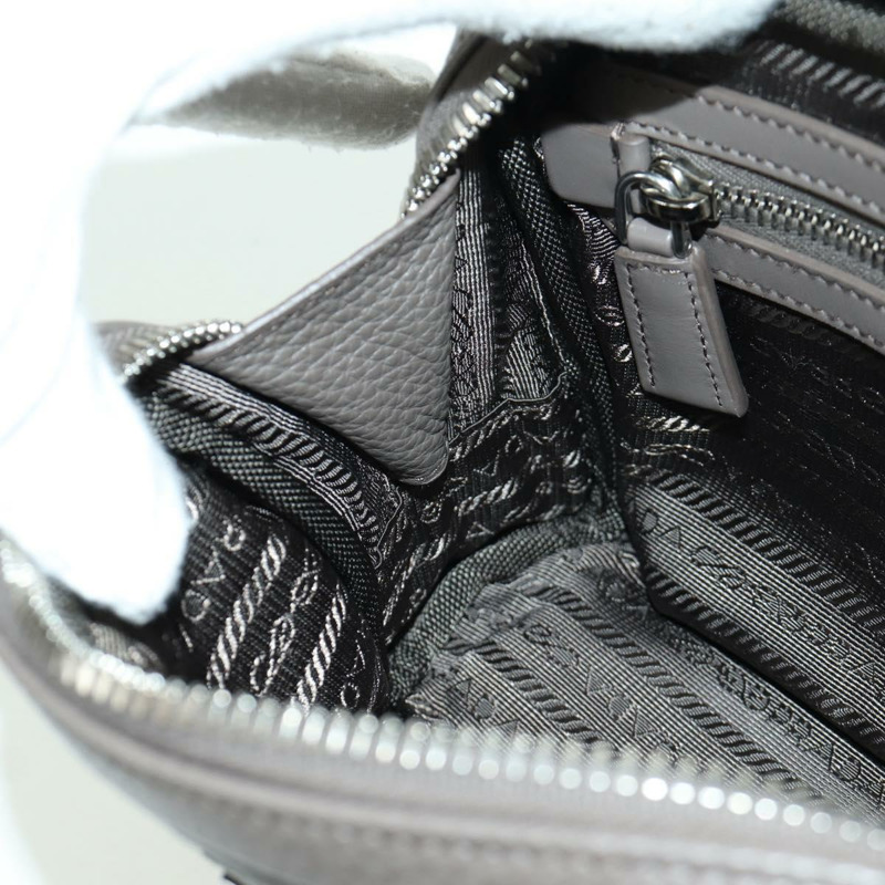 【日本直送】PRADA Vitterodino 肩背包，皮革，灰色/銀色，2VH184，正品 ARZ688SAM-21