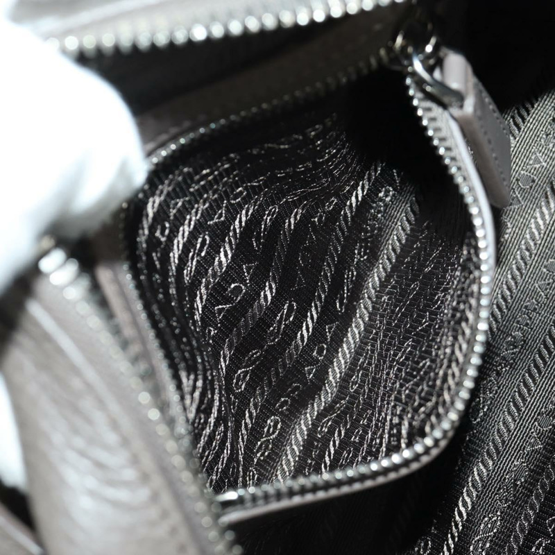 【日本直送】PRADA Vitterodino 肩背包，皮革，灰色/銀色，2VH184，正品 ARZ688SAM-23