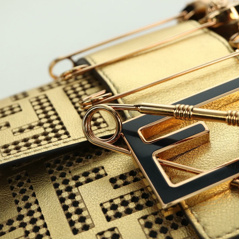 【日本直送】FENDI FENDACE 迷你水桶肩背包 皮革 金色 正品 ARZ750SM-19