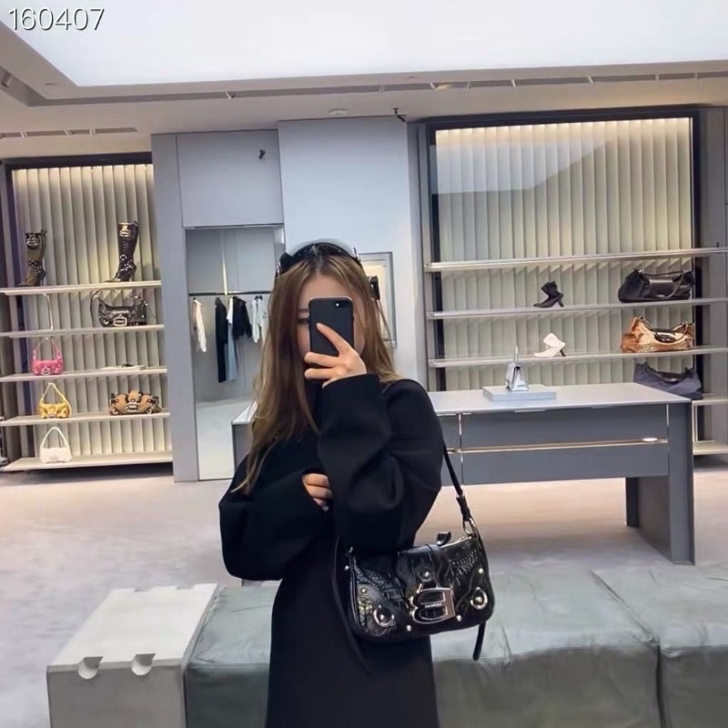 Balenciaga Essex B 鱷魚皮壓紋肩背包 26*5*14cm 9新 配件塵袋-1