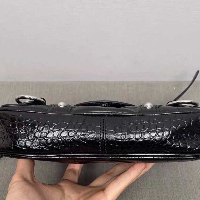 Balenciaga Essex B 鱷魚皮壓紋肩背包 26*5*14cm 9新 配件塵袋-5