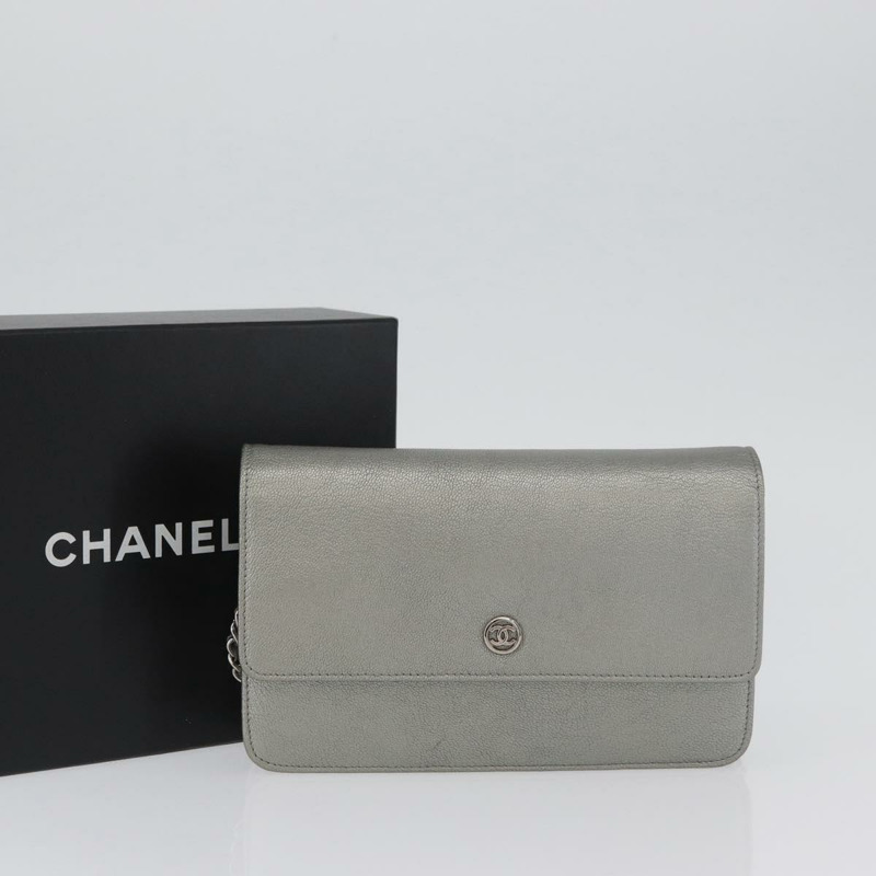 【日本直送】香奈兒鏈皮夾單肩包 皮革 銀色 CC 正品 ka3340SAV-11