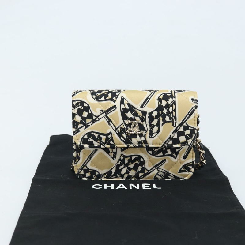 【日本直送】香奈兒迷你絎縫鏈條肩包 12 緞面米色 金色 CC 標誌 ARZ751SAM-11