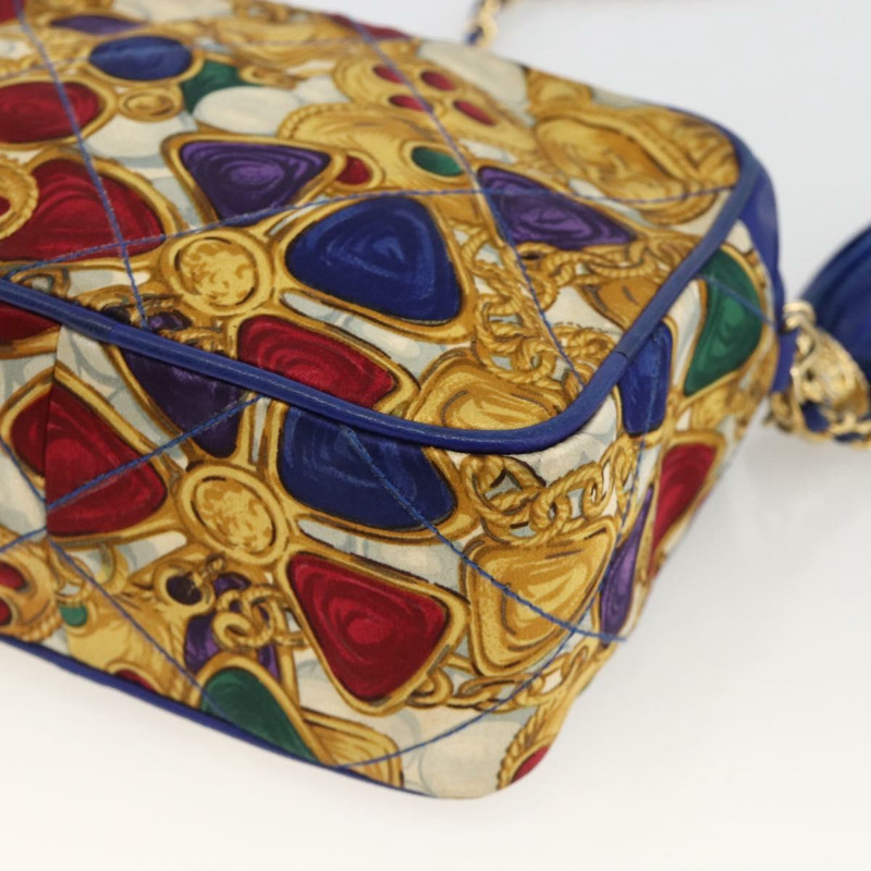 【日本直送】香奈兒 (CHANEL) 菱格紋鏈條肩背包，緞面藍色，金色雙C標誌，正品 BAZ668V-16