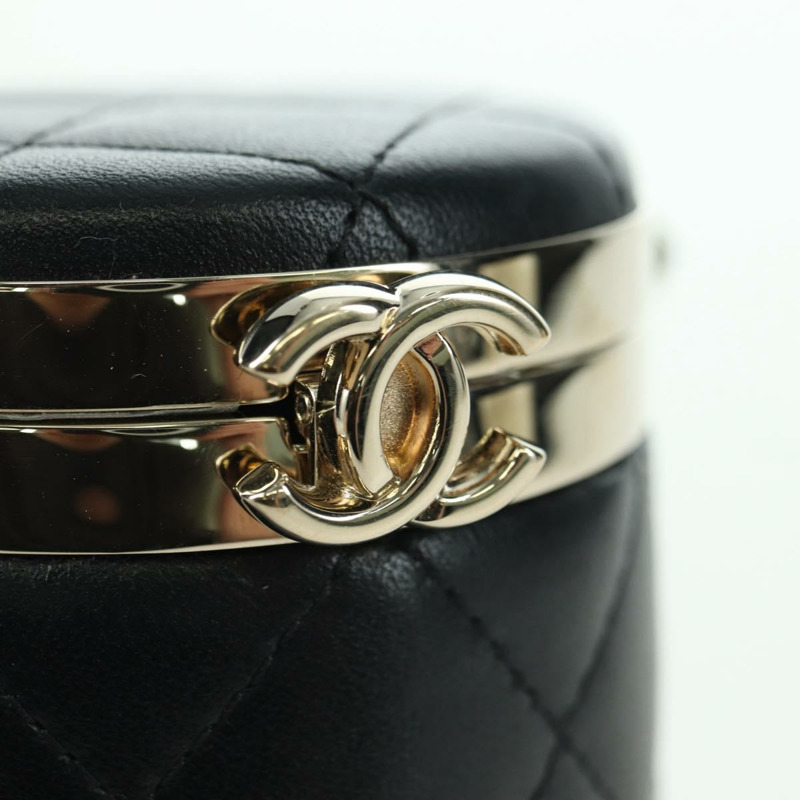 【日本直送】香奈兒 (CHANEL) Matelasse Vanity 手袋，羊皮材質，黑色，金色雙C標誌，BAZ464SAM-17