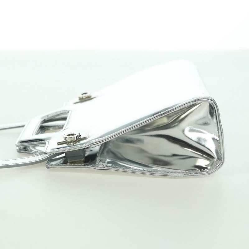 【日本直送】Salvatore Ferragamo Gancini Wanda 手袋 漆皮 兩用 銀色 正品 BAZ481V-2