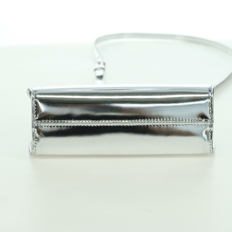 【日本直送】Salvatore Ferragamo Gancini Wanda 手袋 漆皮 兩用 銀色 正品 BAZ481V-4