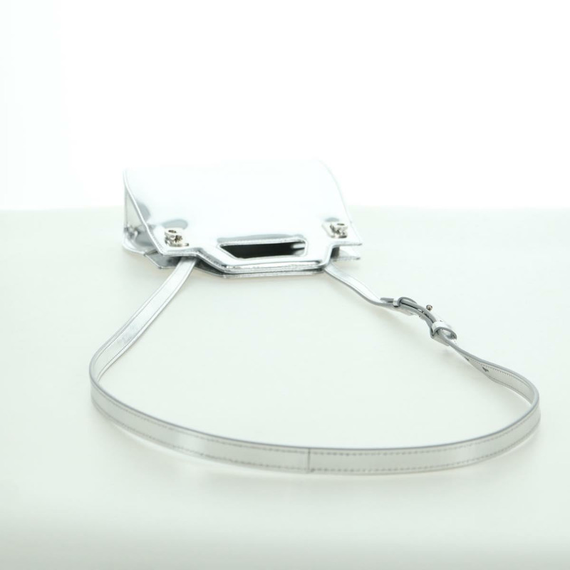 【日本直送】Salvatore Ferragamo Gancini Wanda 手袋 漆皮 兩用 銀色 正品 BAZ481V-5