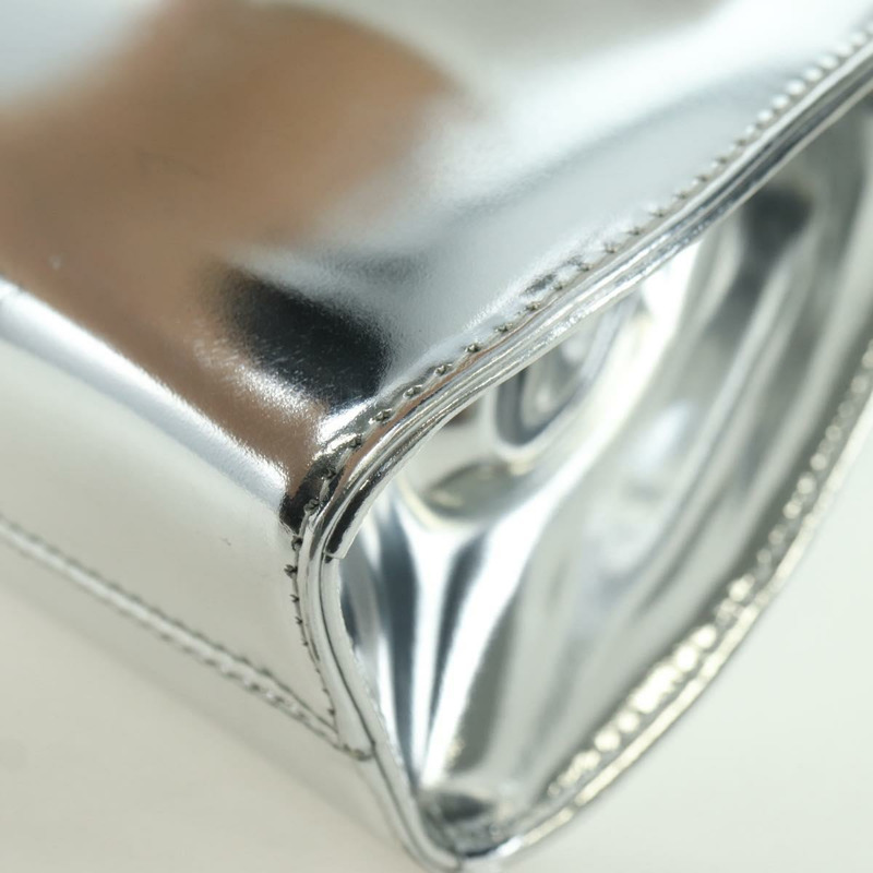 【日本直送】Salvatore Ferragamo Gancini Wanda 手袋 漆皮 兩用 銀色 正品 BAZ481V-13