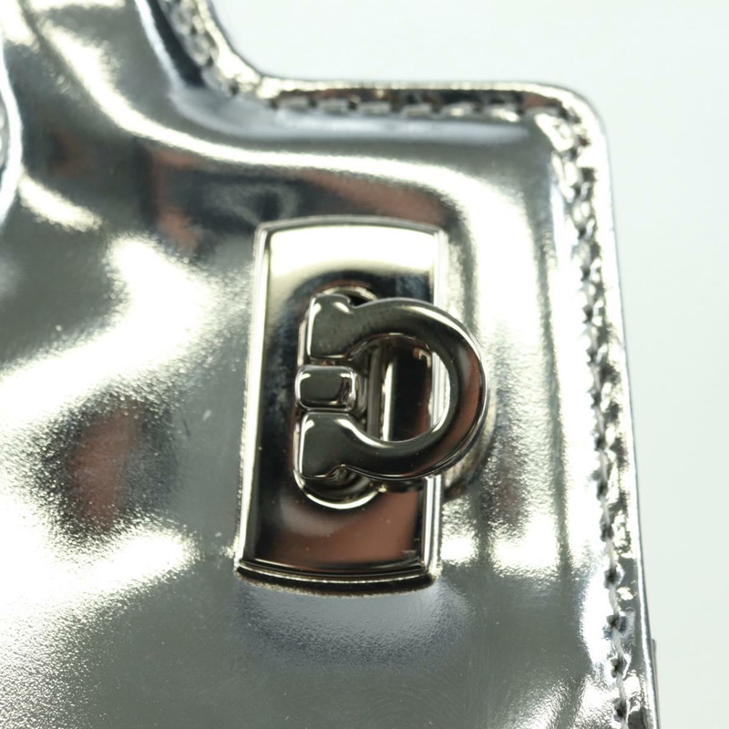 【日本直送】Salvatore Ferragamo Gancini Wanda 手袋 漆皮 兩用 銀色 正品 BAZ481V-16