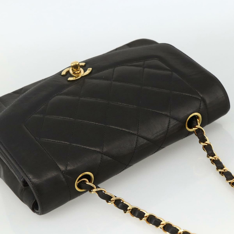 【日本直送】香奈兒 Diana 22 絎縫鏈條包，羊皮材質，黑色，金色雙C標誌，正品 ka3815V-5