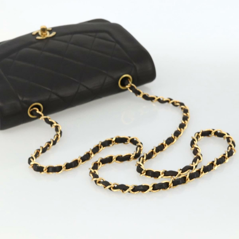 【日本直送】香奈兒 Diana 22 絎縫鏈條包，羊皮材質，黑色，金色雙C標誌，正品 ka3815V-6