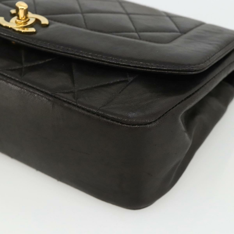 【日本直送】香奈兒 Diana 22 絎縫鏈條包，羊皮材質，黑色，金色雙C標誌，正品 ka3815V-7