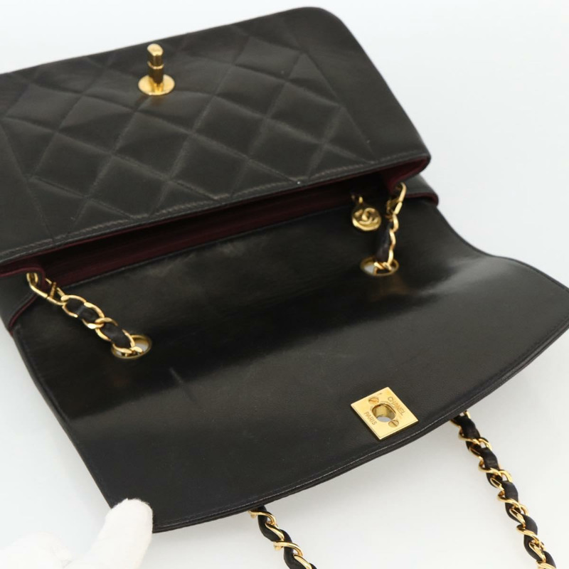 【日本直送】香奈兒 Diana 22 絎縫鏈條包，羊皮材質，黑色，金色雙C標誌，正品 ka3815V-8