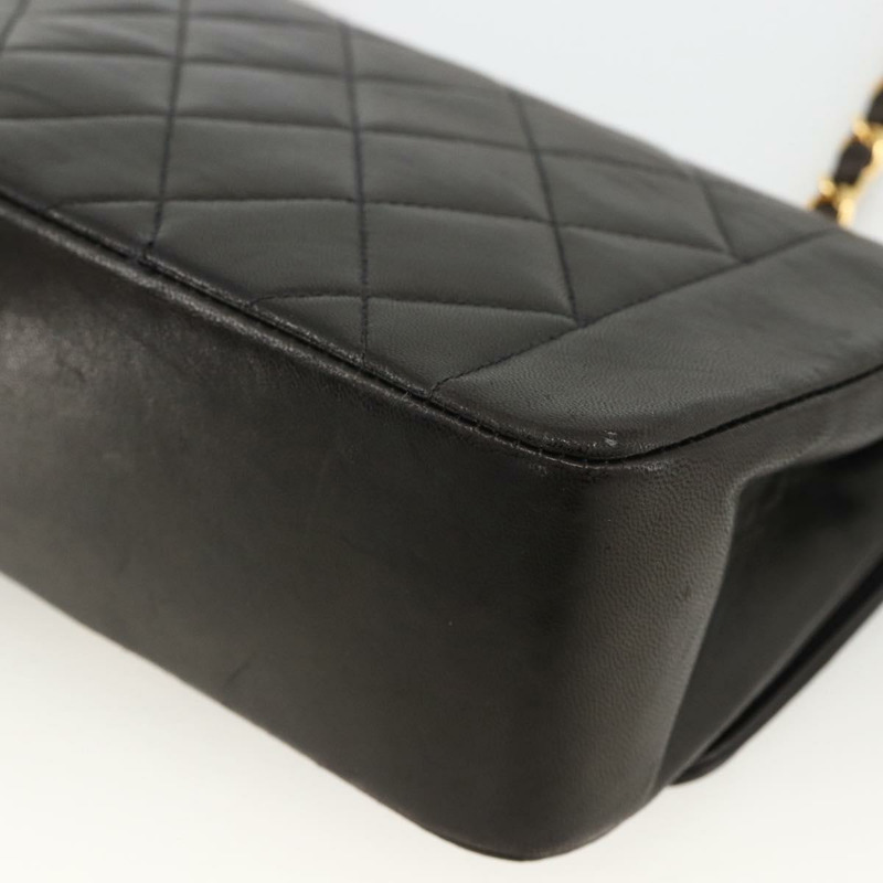 【日本直送】香奈兒 Diana 22 絎縫鏈條包，羊皮材質，黑色，金色雙C標誌，正品 ka3815V-15