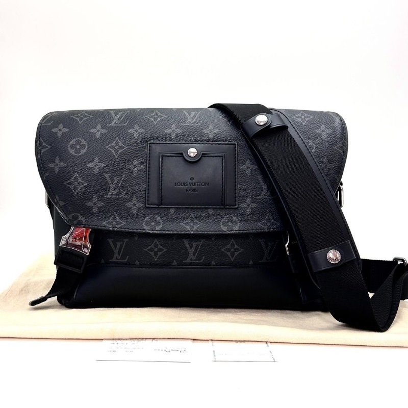 LV voyager系列黑花銀扣肩背斜背郵差包28*22*10  9新 配件塵袋購證-1
