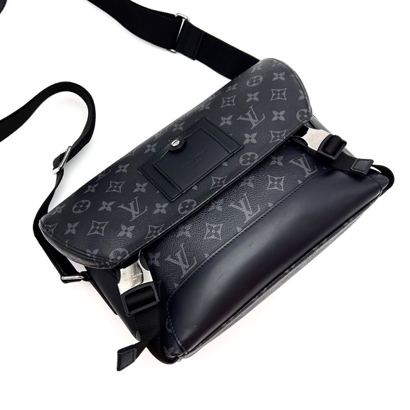 LV voyager系列黑花銀扣肩背斜背郵差包28*22*10  9新 配件塵袋購證-5