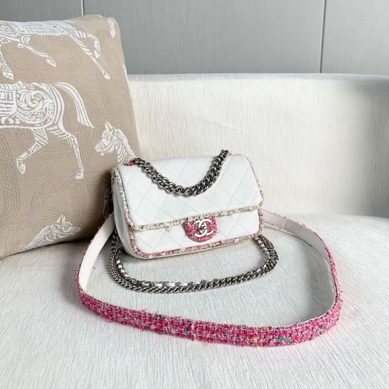 Chanel 季節款彩色毛呢邊CF羊皮拼毛呢 白銀 白色銀扣22*15*6 9新 配件塵袋保卡-6