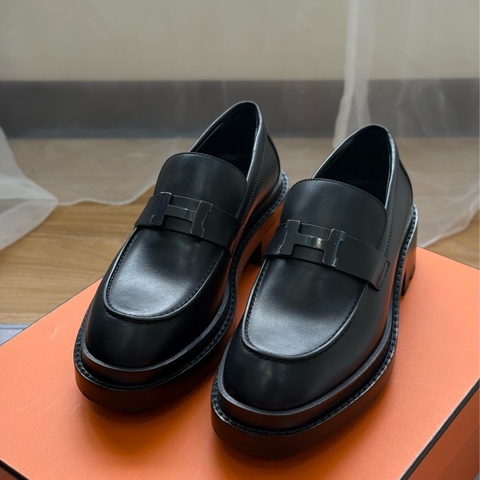 （2026/3月台灣專櫃購證🇹🇼全配）Hermes 限量全黑樂福鞋 購入五萬五