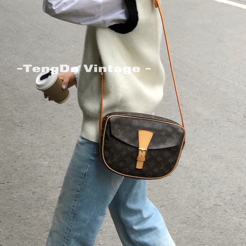 Louis Vuitton • 經典老花蘋果馬鞍包-1