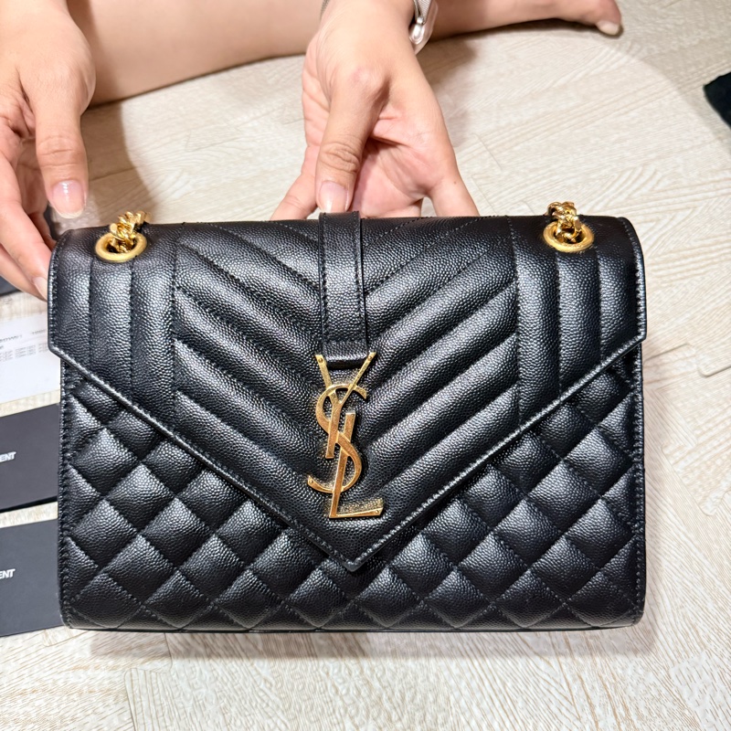 YSL 近全新 金扣 Envelope魚子醬信封包 中型-5
