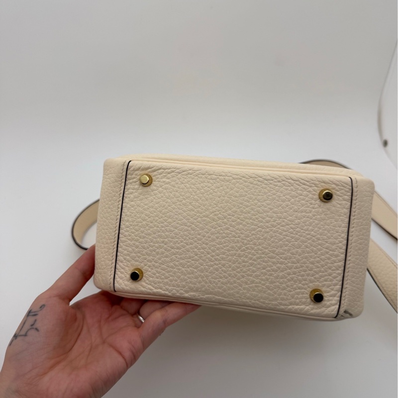 Hermes mini Lindy奶油白tc皮金扣z刻，成色如圖，邊角有磨損發黑-3