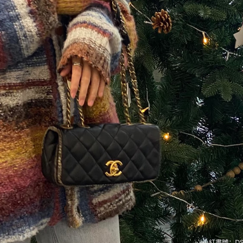 CHANEL香奈兒黑金毛尼菱格滾邊法棍包稀有款難得釋出⚠️-2