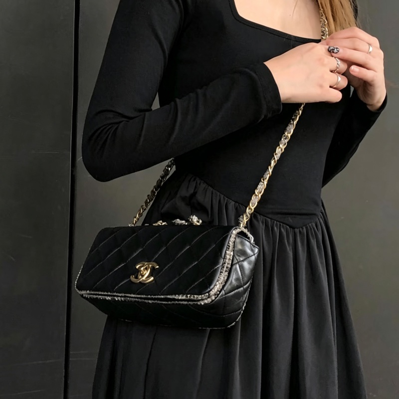 CHANEL香奈兒黑金毛尼菱格滾邊法棍包稀有款難得釋出⚠️-3