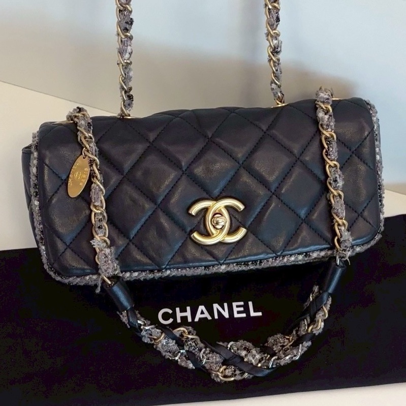 CHANEL香奈兒黑金毛尼菱格滾邊法棍包稀有款難得釋出⚠️-15