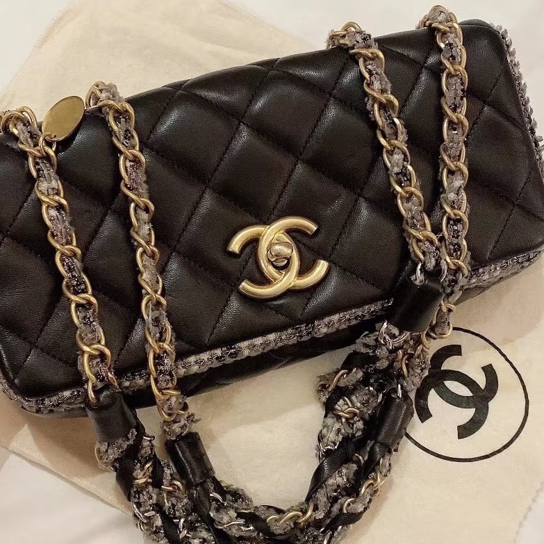 CHANEL香奈兒黑金毛尼菱格滾邊法棍包稀有款難得釋出⚠️-18