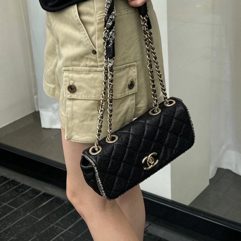CHANEL香奈兒黑金毛尼菱格滾邊法棍包稀有款難得釋出⚠️-24