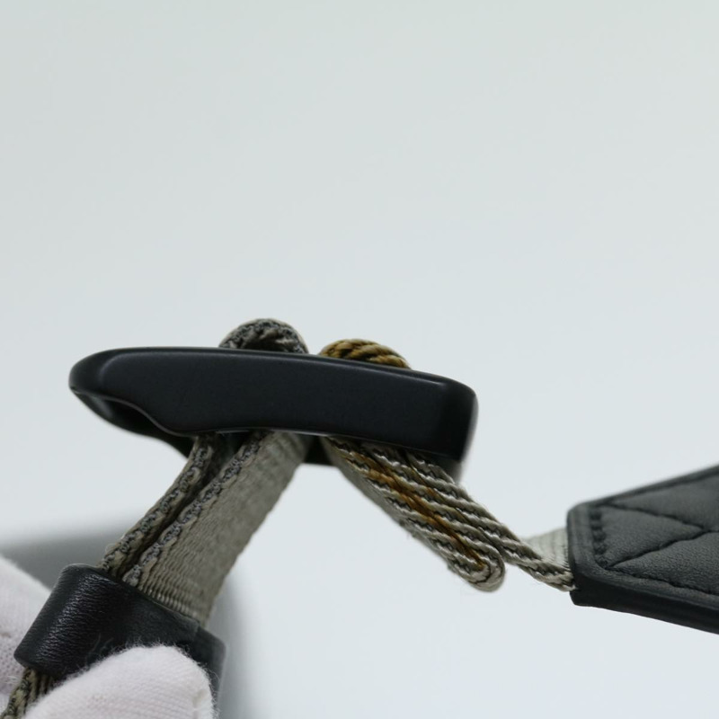 【日本直送】路易威登 (LOUIS VUITTON) Eclipse Glaze Messenger PM 肩背包 灰色 M52218 LV Auth 30549SAV-7