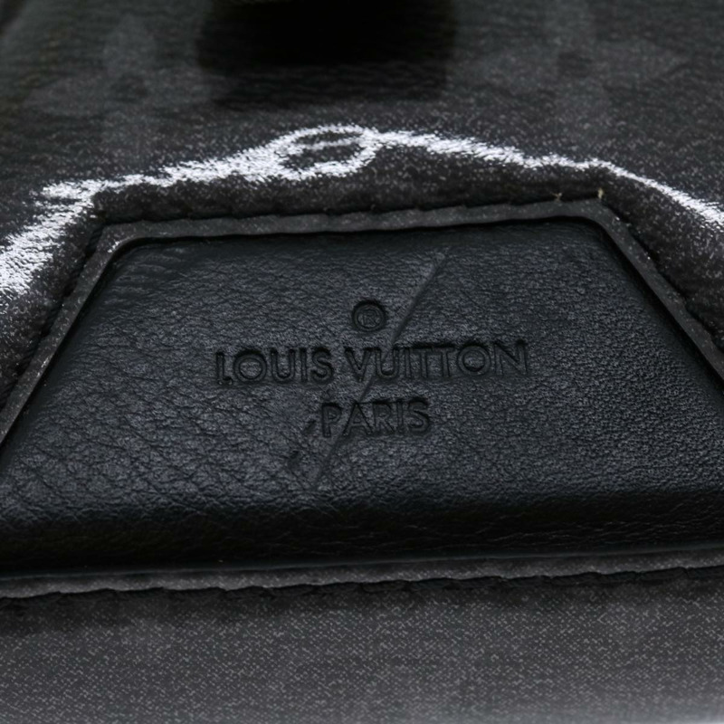 【日本直送】路易威登 (LOUIS VUITTON) Eclipse Glaze Messenger PM 肩背包 灰色 M52218 LV Auth 30549SAV-8