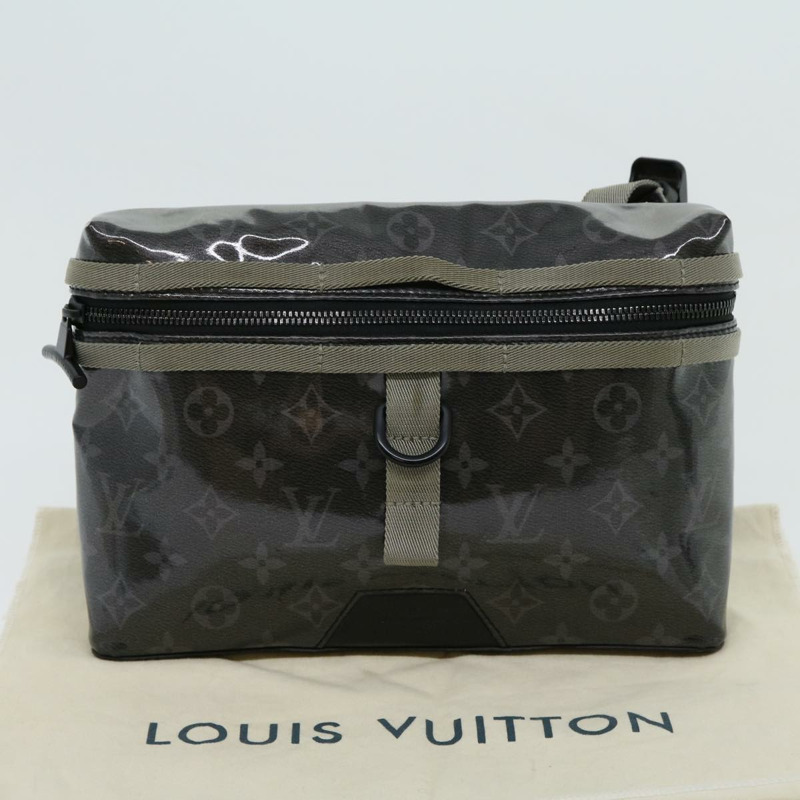 【日本直送】路易威登 (LOUIS VUITTON) Eclipse Glaze Messenger PM 肩背包 灰色 M52218 LV Auth 30549SAV-11