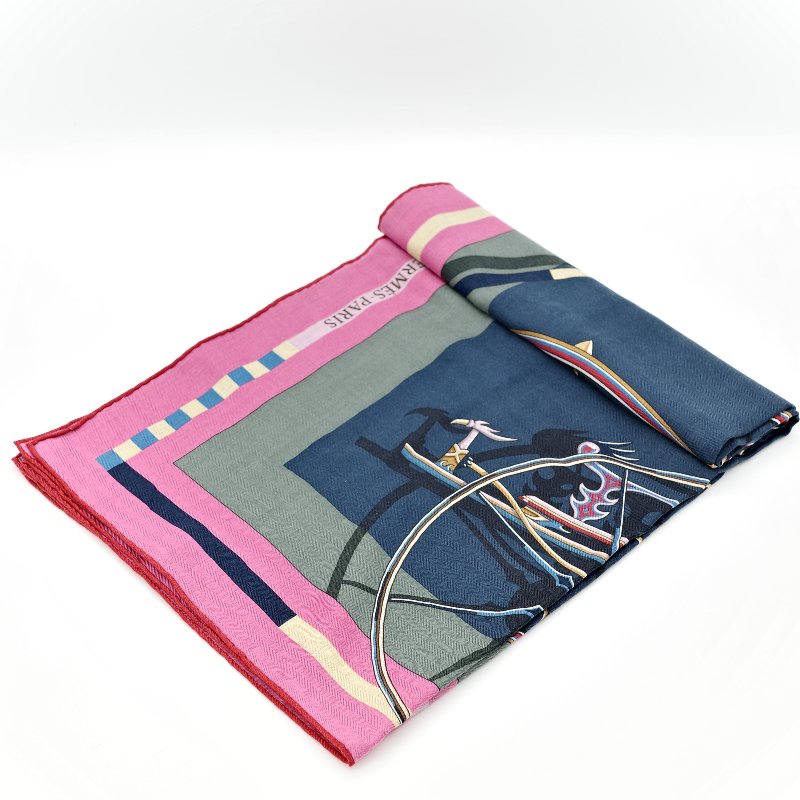 Hermès 愛馬仕 Voitures en Equilibre 絲巾-1