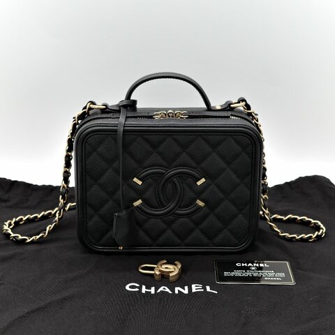 Chanel 香奈兒 方盒 vanity case 斜背 化妝包 化妝箱 黑金 荔枝皮 浮雕LOGO