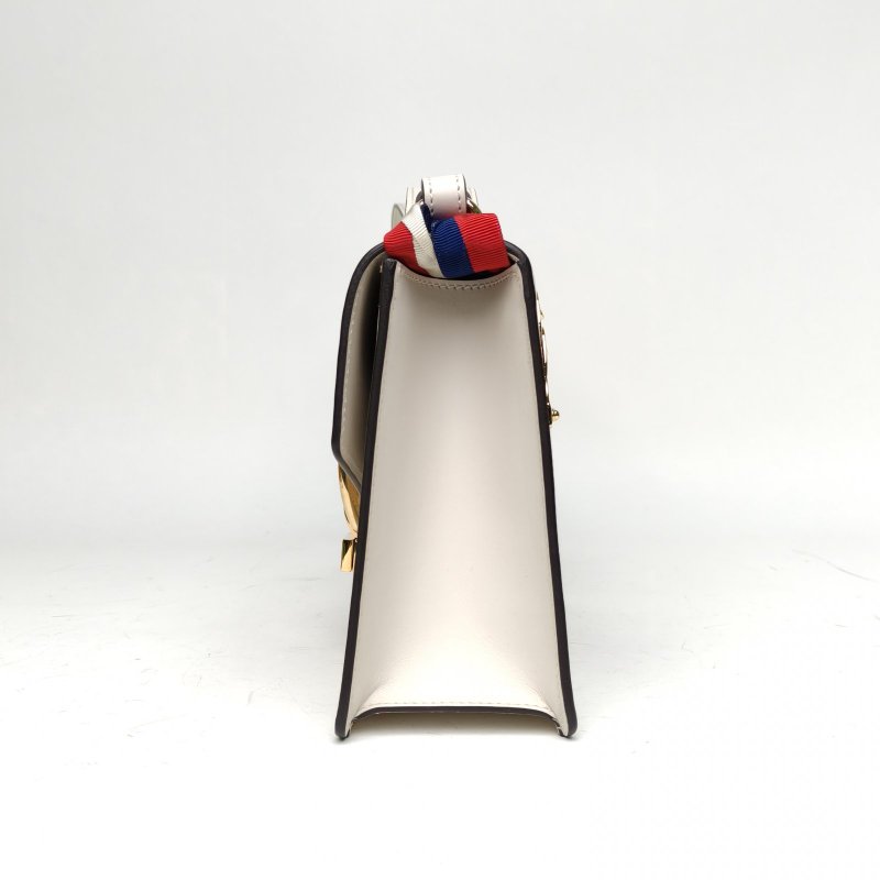 GUCCI Sylvie塞爾維亞絲帶包小號25.5白色牛皮金扣肩背包-1