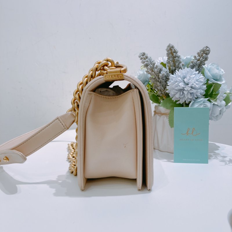 TW4819 Chanel Boy Shoulder Bag Medium Lambskin-3