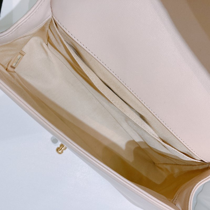 TW4819 Chanel Boy Shoulder Bag Medium Lambskin-12