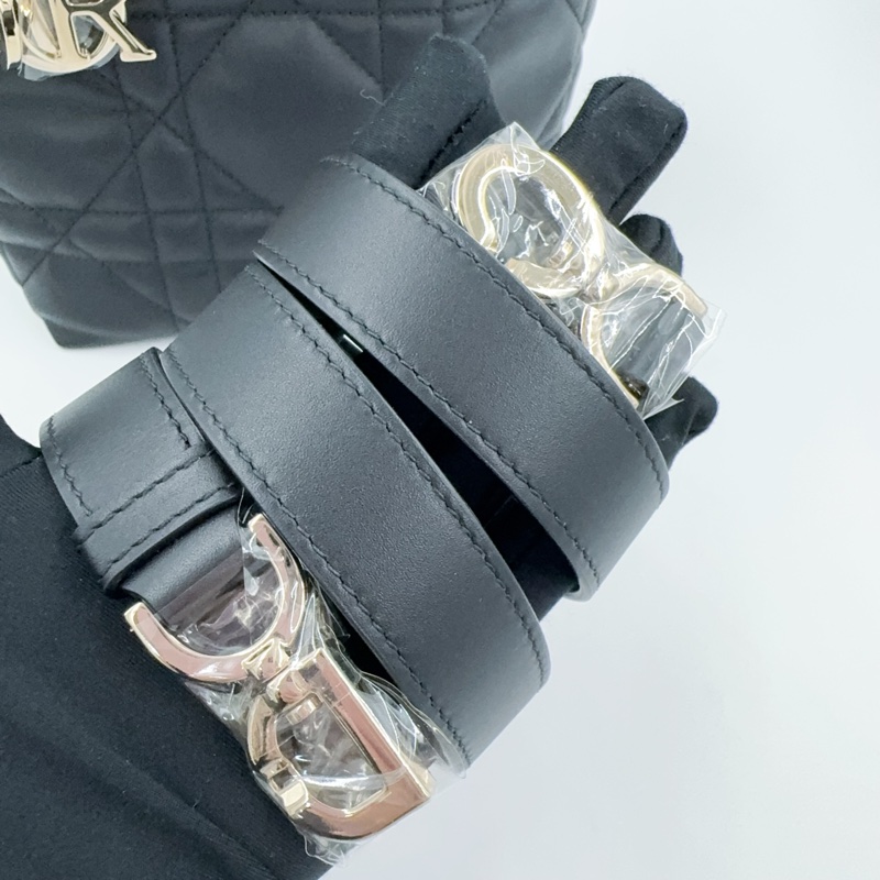 DIOR黑色Toujours小號直式手提側背包（全新商品！）-12