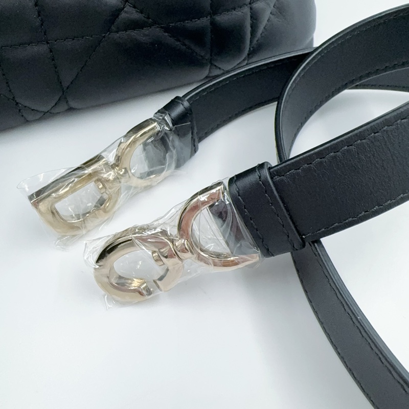 DIOR黑色Toujours小號直式手提側背包（全新商品！）-13